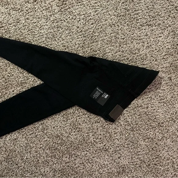 PAIGE Women’s Jeans dark blue/almost black. Cuties for any occasion. - Picture 3 of 4